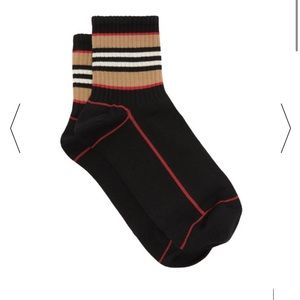 BURBERRY Icon-stripe cotton-blend socks❤️